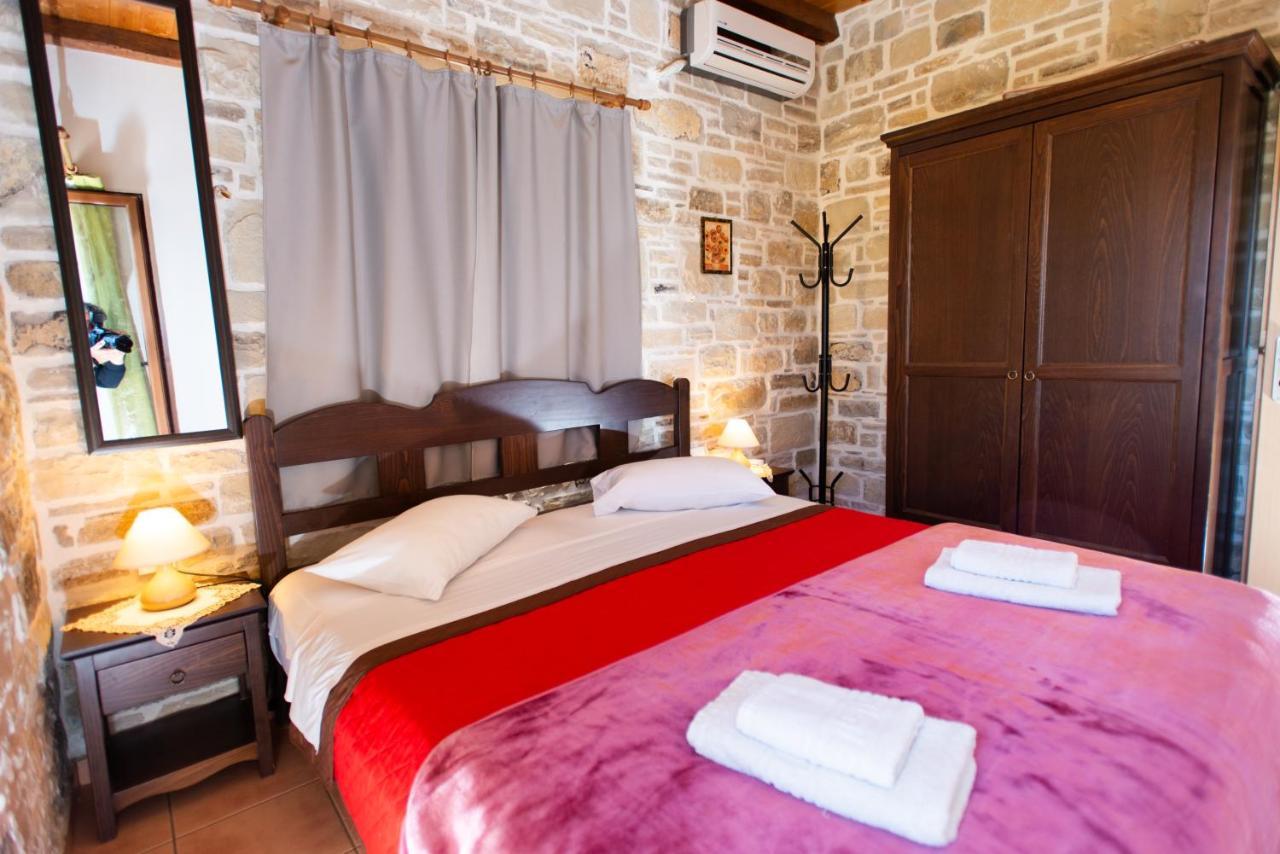Sivas Apartments-Studios,Sigelakis With Very Nice View エクステリア 写真