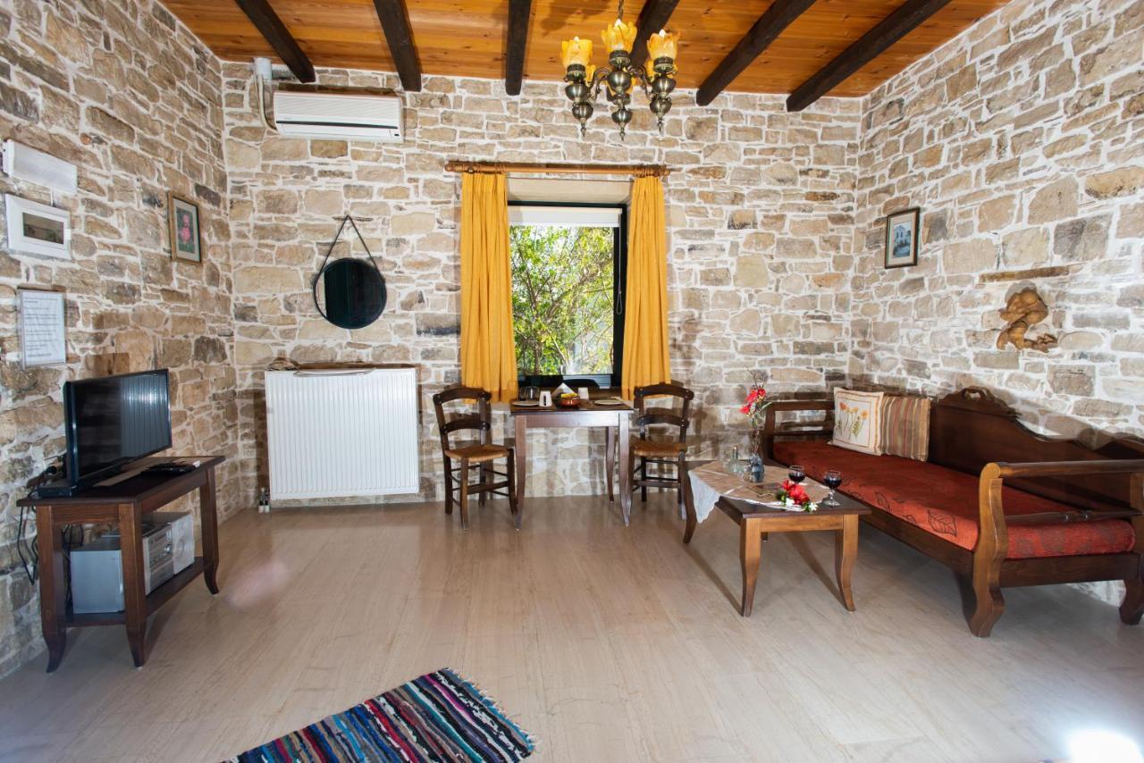 Sivas Apartments-Studios,Sigelakis With Very Nice View エクステリア 写真