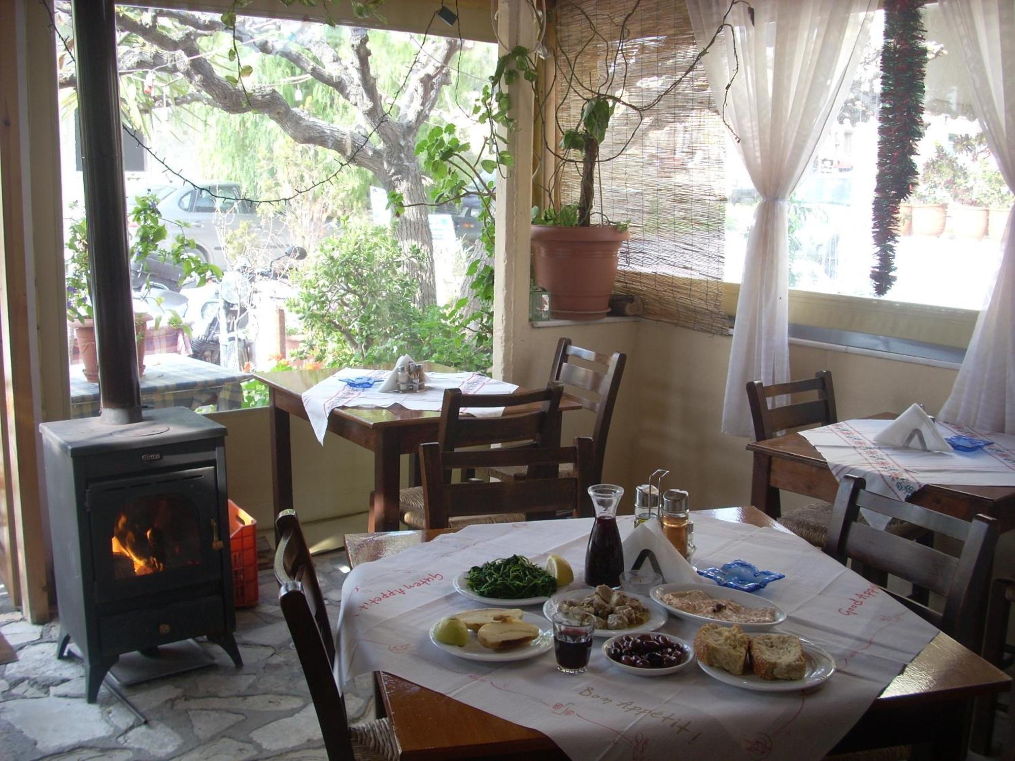 Sivas Apartments-Studios,Sigelakis With Very Nice View エクステリア 写真